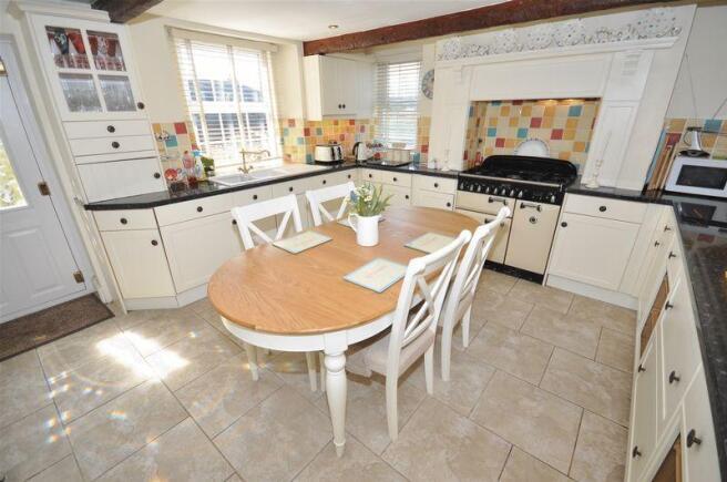 Kitchen/ Breakfast
