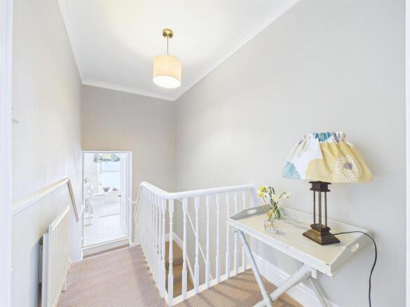 2 bed House for sale Image 9