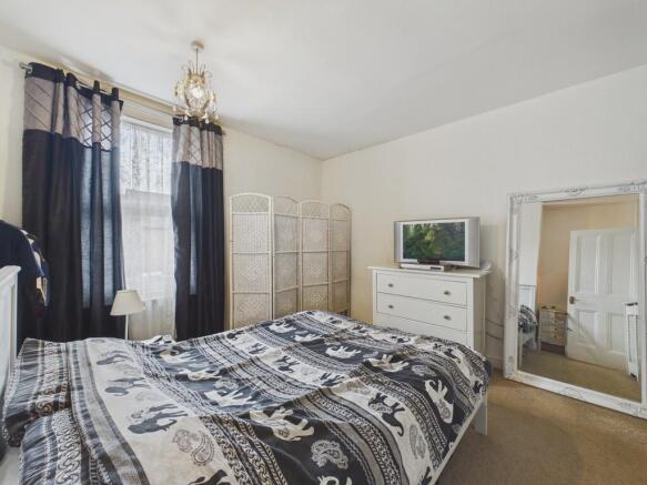 4 bed Terraced for sale Image 7