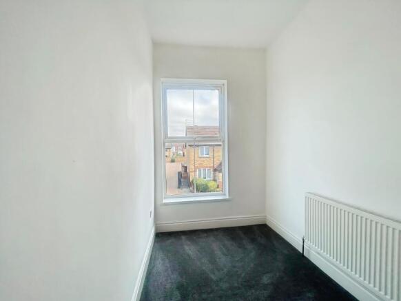 4 bed Terraced to rent Image 12