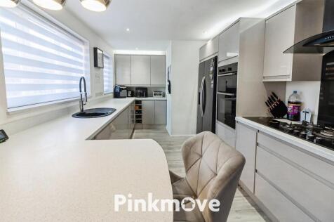 Cedar Wood Close, Rogerstone, Newport