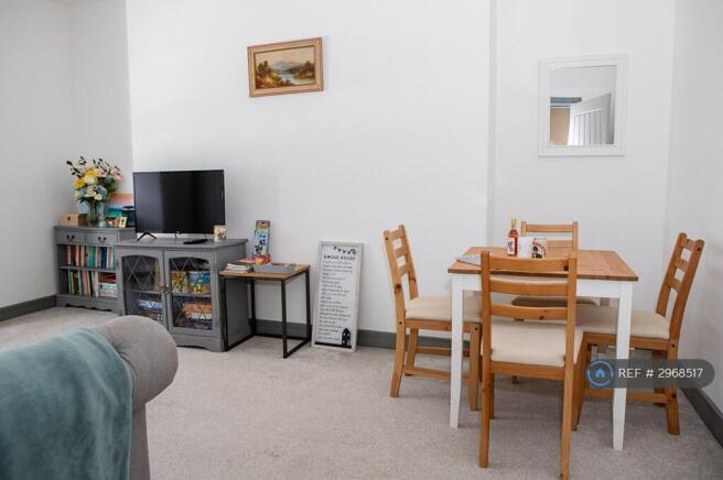 Lounge With Netflix Tv & Sofa(Bed)