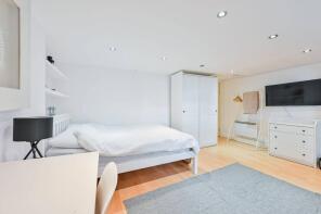 Basement Flat, 3, Leigh Street, London WC1H 9EW