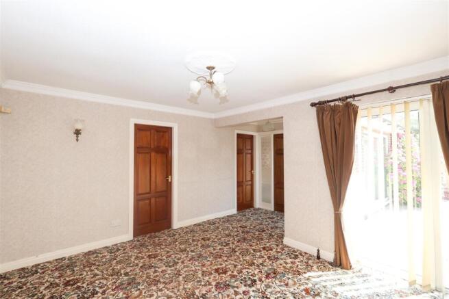 3 bed Detached Bungalow for sale Image 11