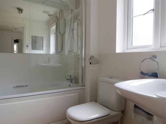 Family Bathroom: