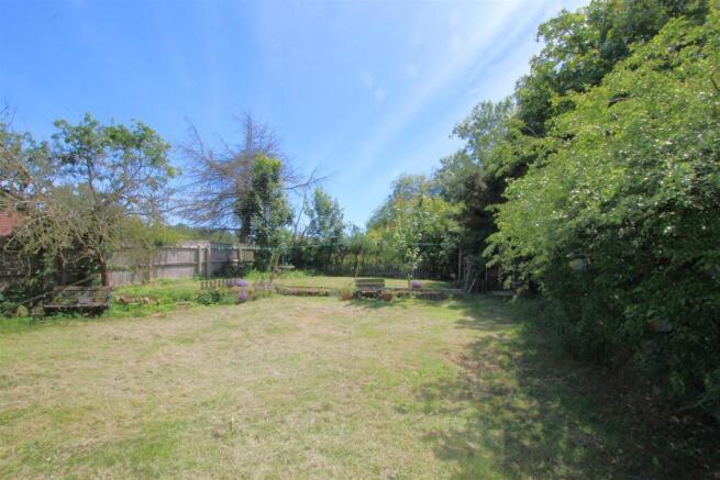 Rear Garden - b.JPG