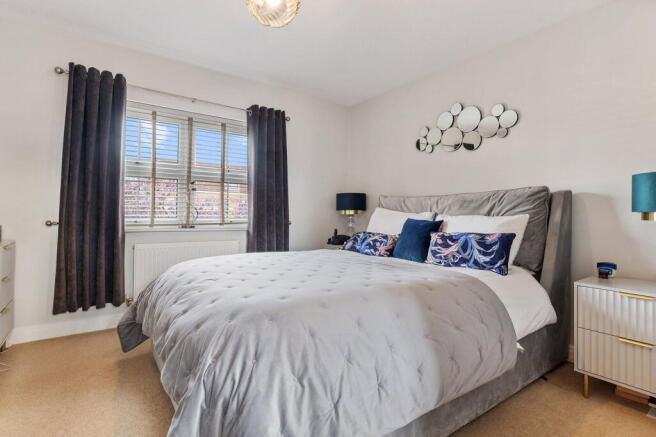 4 bed Detached for sale Image 12