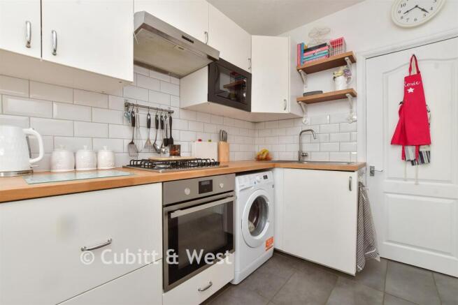 Wickham Road, Shirley, Croydon, Surrey photo 3