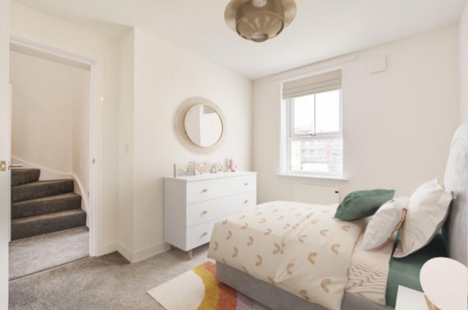 4 bed Semi-Detached to rent Image 9