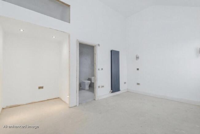 5 bed Detached for sale Image 11