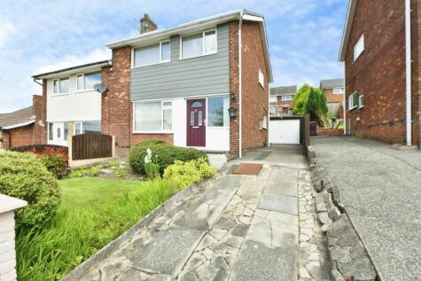 Harrogate Crescent, Burnley, Lancashire, BB10