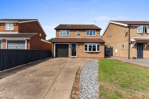Woodhall Drive, Waltham