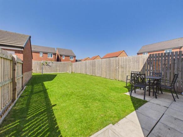 3 bed Semi-Detached for sale Image 9