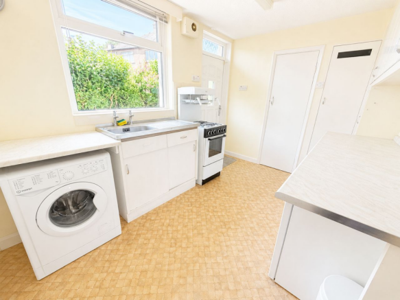3 bed Bungalow for sale Image 4