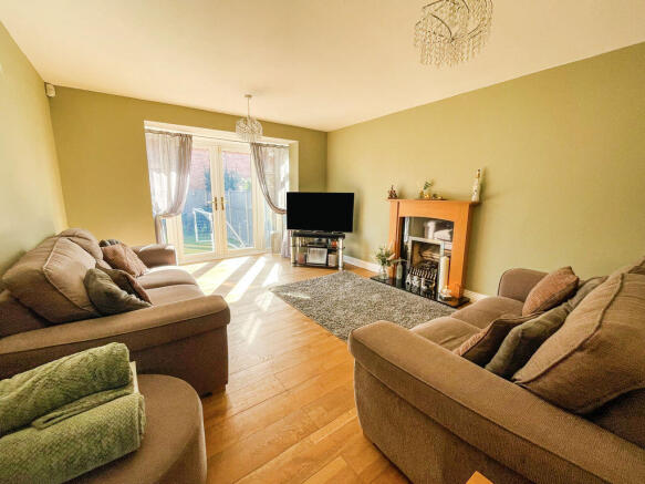 Oatlands Road, Boorley Green, Botley, Southampton photo 4
