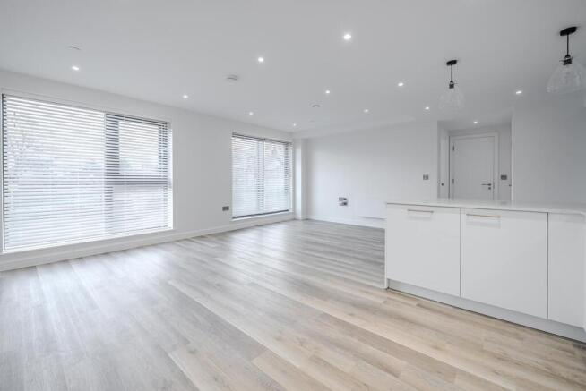 2 bed Flat to rent Image 6