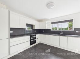 32, Toftstead, Armthorpe, Doncaster DN3 3DF