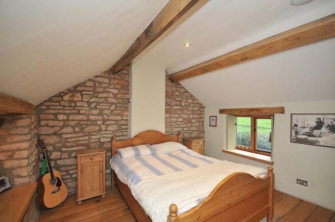 BEDROOM 2