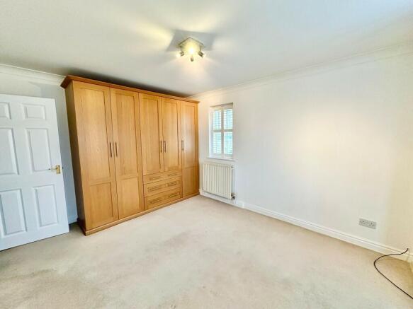 2 bed Flat to rent Image 7
