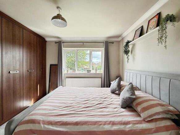 2 bed Semi-Detached for sale Image 12