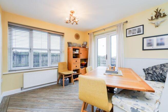 4 bed Detached for sale Image 6
