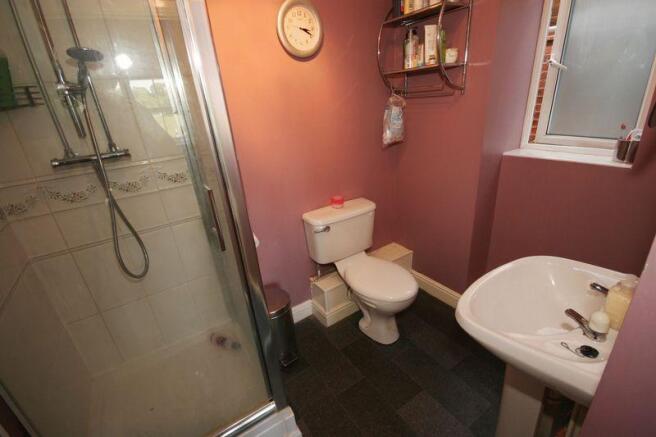 EN SUITE SHOWE...