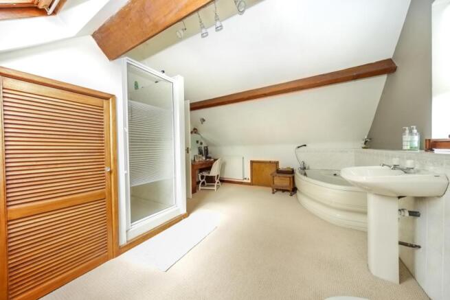 Master BedRm EnSuite