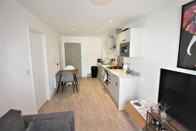 1 bed Flat to rent Image 6