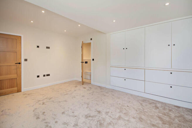 8605387-interior0...