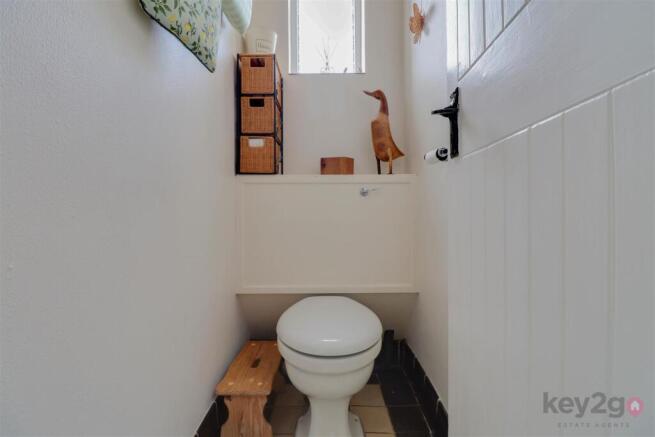 4 bed Detached for sale Image 11