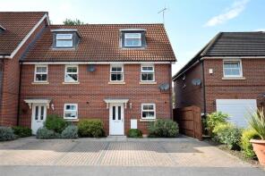 5, Haskins Gardens, Farnborough GU14 9FQ