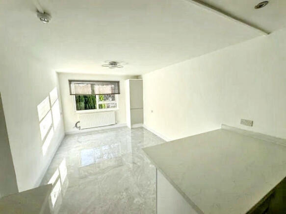 2 bed Apartment for sale Image 10