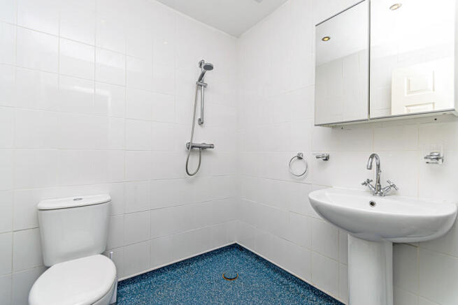 Annexe Shower Roo...