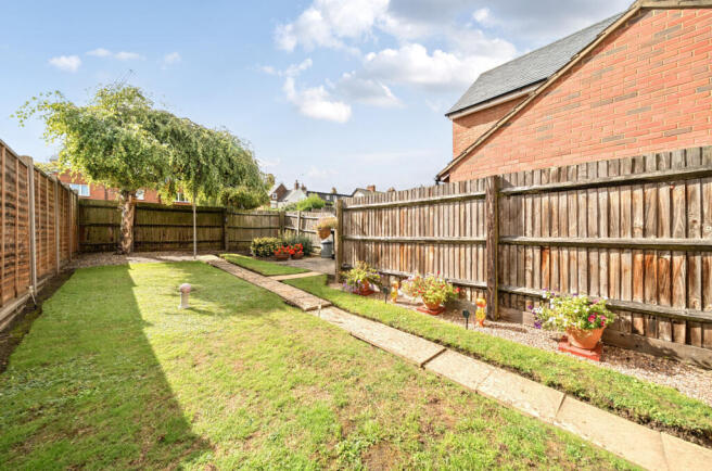 1355581-11-68c9c2...