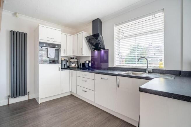 3 bed Semi-Detached Bungalow for sale Image 5