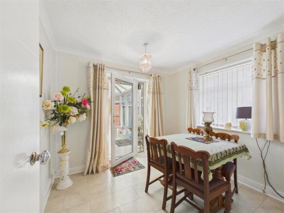 2 bed Semi-Detached Bungalow for sale Image 8