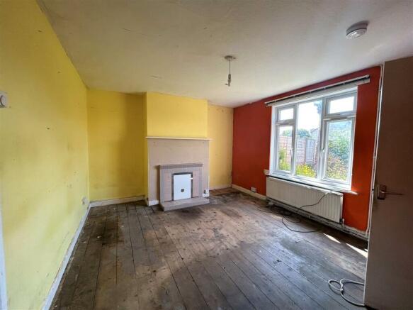 18 Princecroft Road - Living Room.jpg