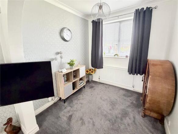 3 bed House for sale Image 11
