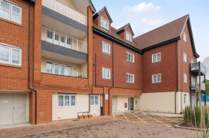 Flat 2, 3 Scotia Court, Station Road North, Redhill RH1 3GH