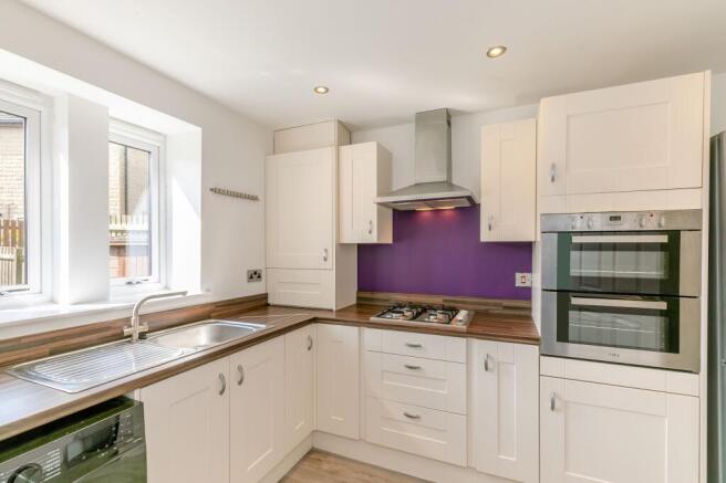 2 bed Terraced to rent Image 7