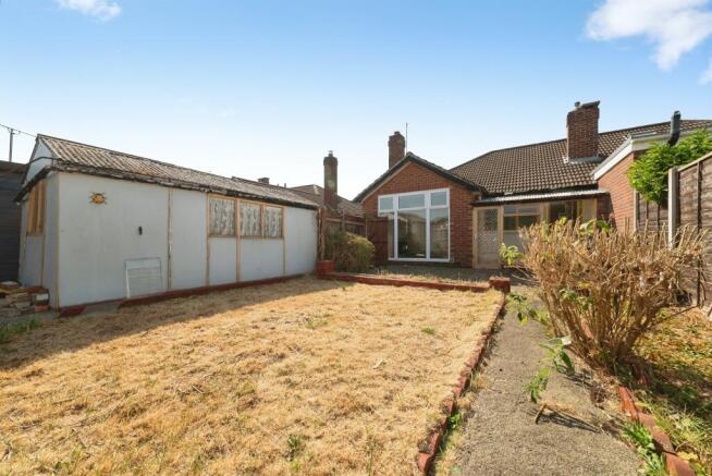 2 bed Semi-Detached Bungalow for sale Image 11