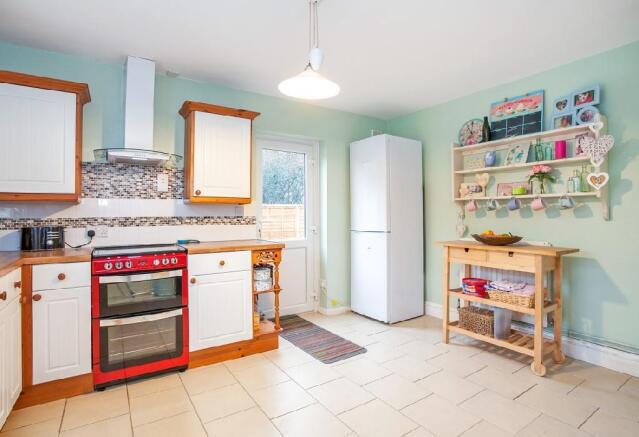 Kitchen 1.jpg