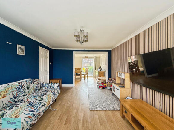 3 bed Semi-Detached for sale Image 5