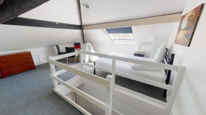 5 bed Semi-Detached to rent Image 5