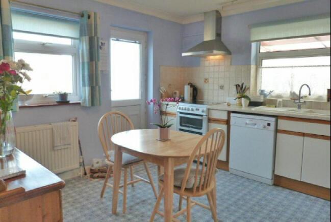 Kitchen/Breakfast Room