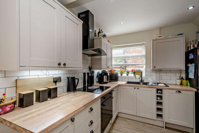 3 bed Semi-Detached for sale Image 4
