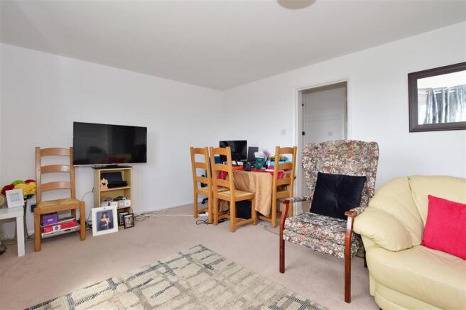 Lounge/ Dining Area