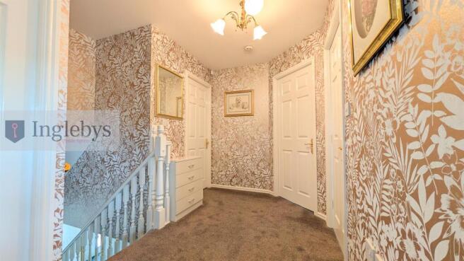 4 bed Detached for sale Image 12