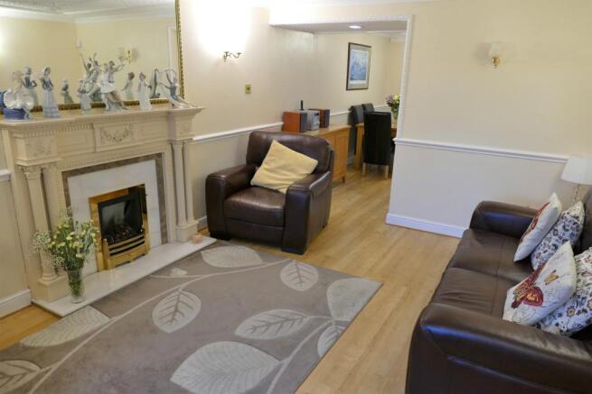 Lounge b