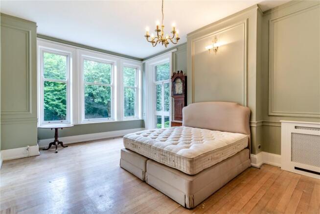 3 bed Flat for sale Image 6